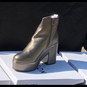 Beston Pewter Zipper Boots. NEW IN BOX